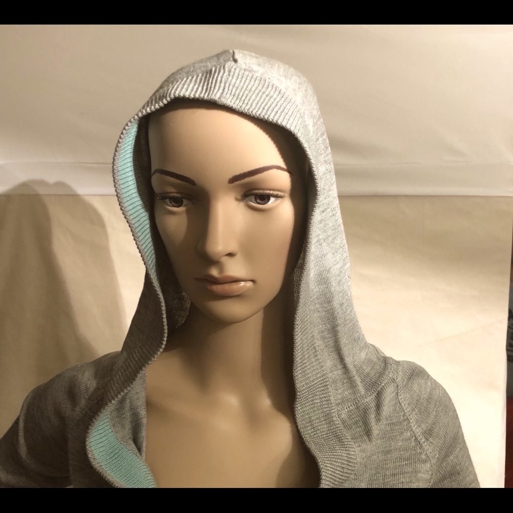 Moe Hooded Sweater